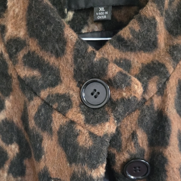 Centigrade Women's Brown and Black Leopard Coat. - Picture 9 of 9